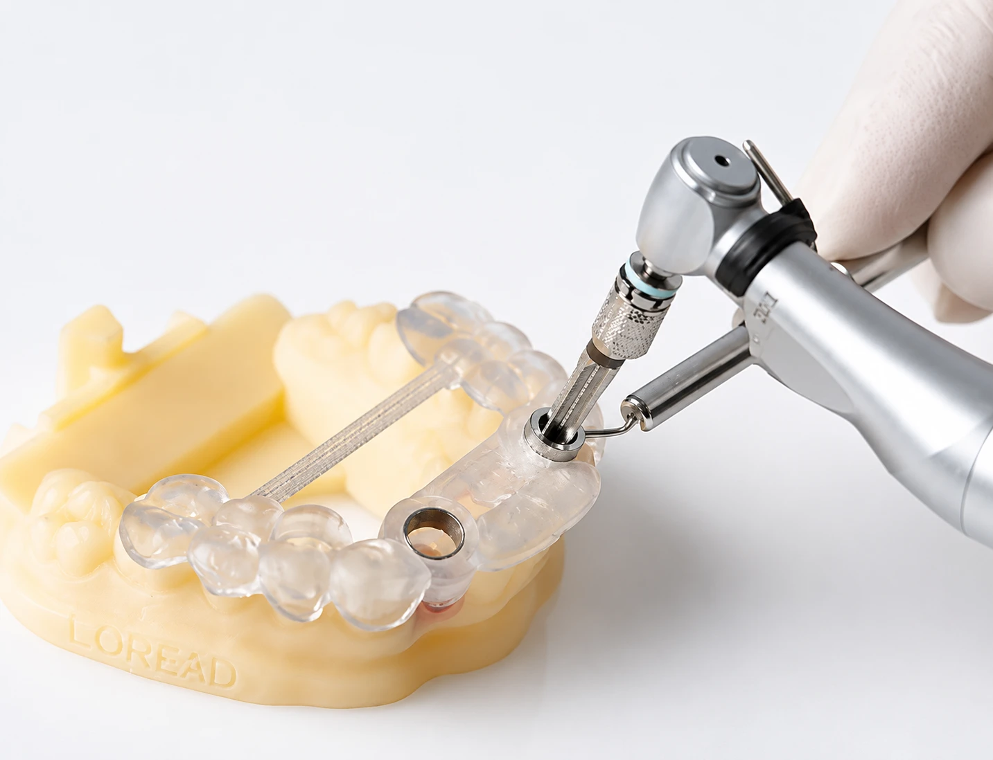 Implantologie și dinți ficși la 3Dental